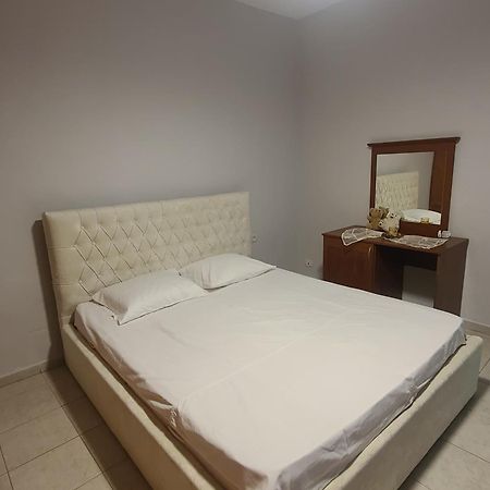Hillside Garden Apartament Saranda Chambre photo